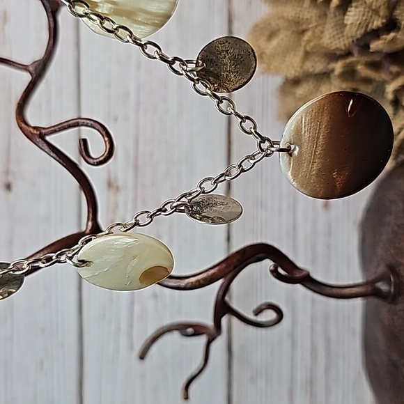 SILVER BROWN & IVORY ROUND PLASTIC DISC NECKLACE - Picture 3 of 7